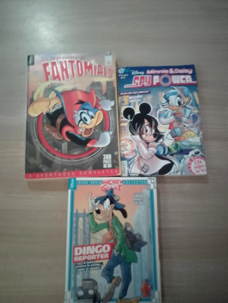 Fantomiald n°18, Minnie et Daisy n°2,Dingo reporter n°21 lot de 3 (offre pour le